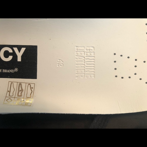 Golden Goose - Picture 7 of 9